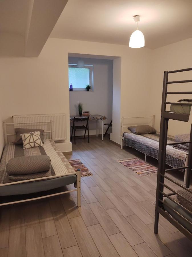 Mieszkanie #3 - Kawalerka Z Kuchnia I Lazienka 1-4 Osoby, To Jeden Pokoj-kawalerka Appartement *